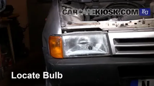 1997 Fiat Uno Fire 1.1L 4 Cyl. Lights Turn Signal - Front (replace bulb)